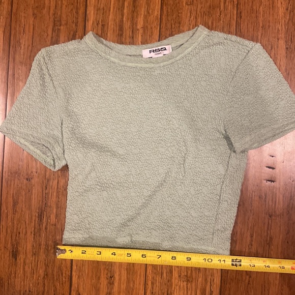 Tilly’s RSQ green cropped shirt - Picture 5 of 5